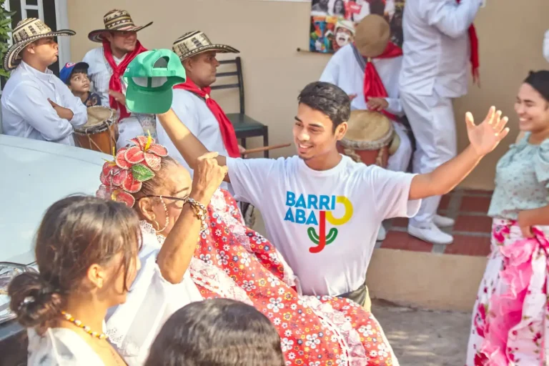 Cumbia en Barranquilla, ritmo y tradición que representan la esencia del Caribe colombiano.