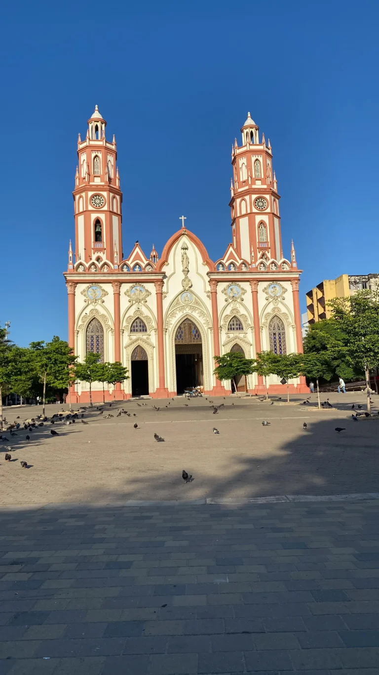 Parroquia San Nicolás de Tolentino, un símbolo religioso e histórico en Barranquilla.