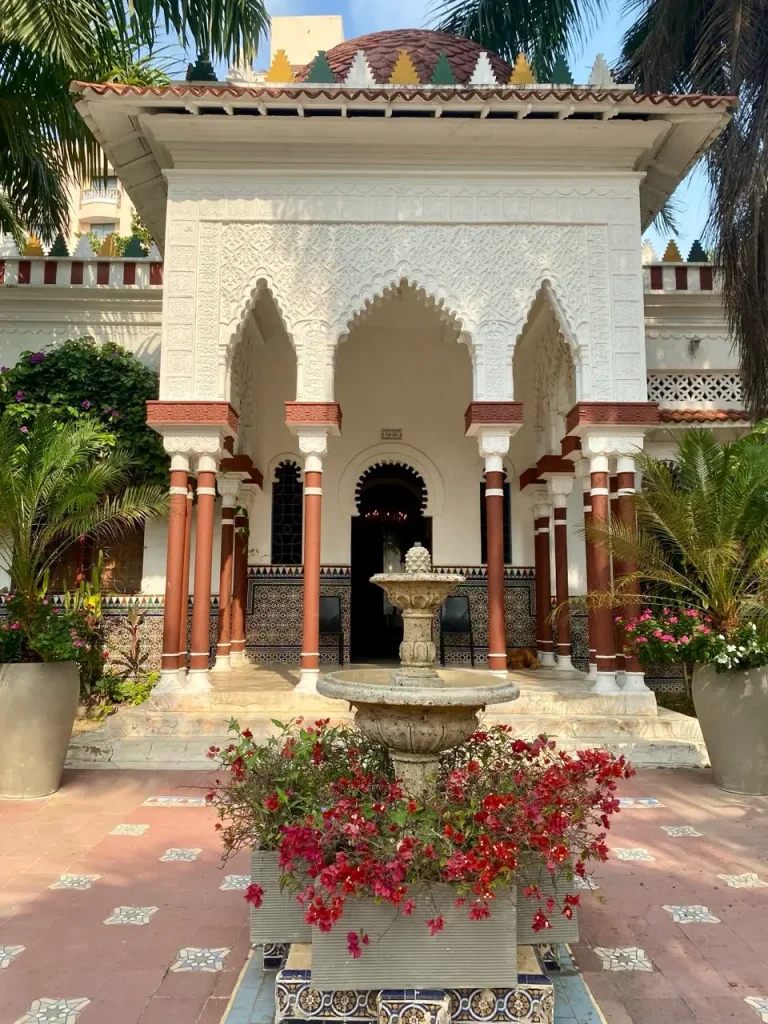 Casa Alhambra en El Prado, inspiración andaluza en el corazón de Barranquilla.